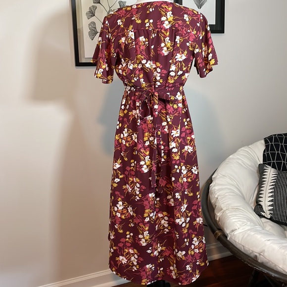 NWOT Isabel floral maternity dress - Picture 3 of 9